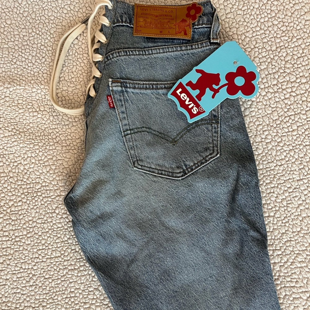 Levi’s X Naomi Osaka Fall 2021 Collaboration Lace-Up Bermuda Shorts